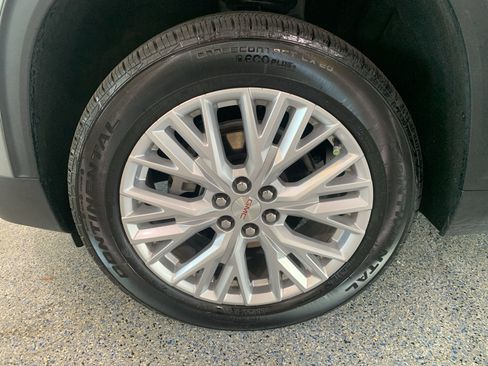 Used 2026 GMC Acadia Elevation w/ Elevation Premium Package FWD image 32