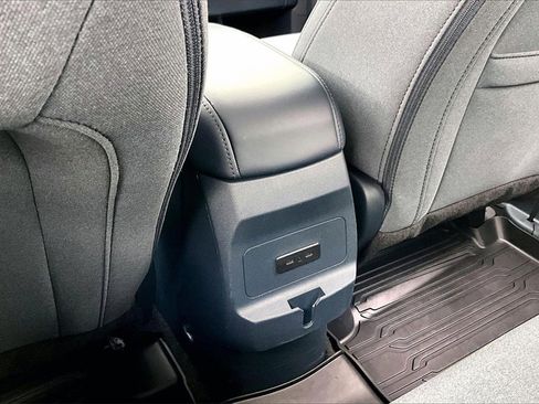 Used 2025 Ford Maverick XLT image 34