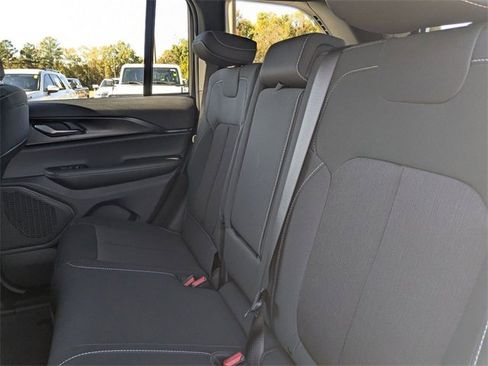 New 2025 Jeep Grand Cherokee Laredo image 33
