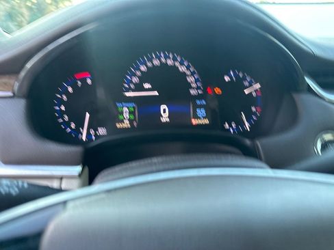 Used 2015 Cadillac XTS Luxury image 21