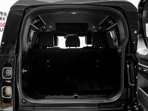 Used 2024 Land Rover Defender 110 V8 AWD/4WD image 63