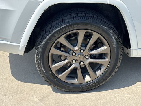 Used 2017 Jeep Grand Cherokee Limited 75th Anniversary AWD/4WD image 12