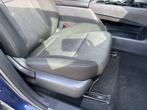 Used 2025 Nissan Rogue SV image 15