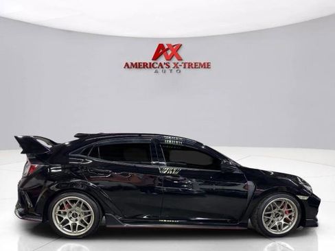 Used 2017 Honda Civic Type R image 7