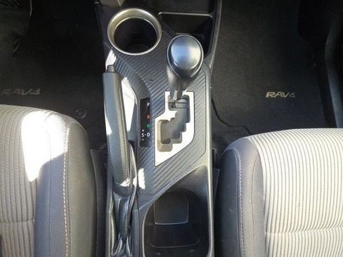 Used 2014 Toyota RAV4 XLE AWD/4WD image 16