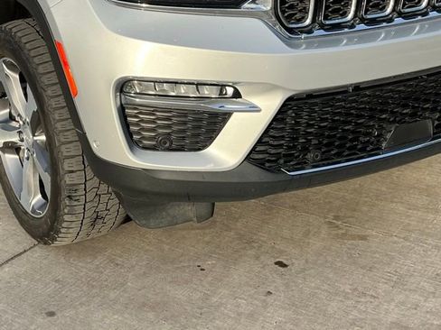 Used 2022 Jeep Grand Cherokee Limited 4xe w/ Luxury Tech Group II image 8