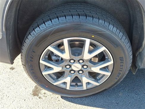 Used 2023 GMC Acadia SLE image 8