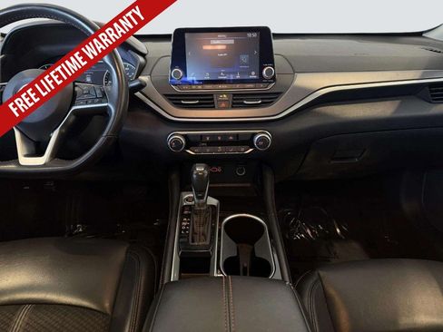 Used 2024 Nissan Altima 2.5 SR FWD image 23