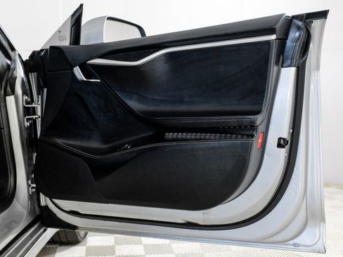 Used 2017 Tesla Model S 100D image 45