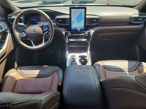 Certified 2024 Ford Explorer King Ranch w/ Technology Package AWD/4WD image 14