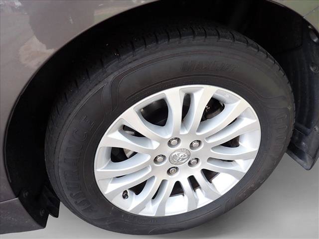 Used 2017 Toyota Sienna XLE Premium w/ Protection Package FWD image 7