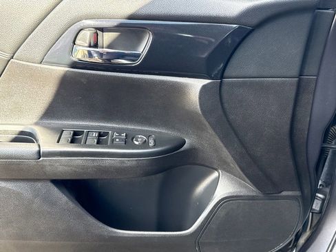 Used 2013 Honda Accord Sport image 28