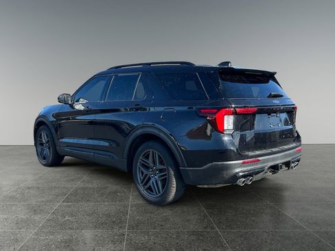Used 2025 Ford Explorer ST AWD/4WD image 6