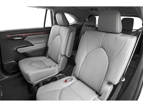 Used 2024 Toyota Highlander Limited AWD/4WD image 8