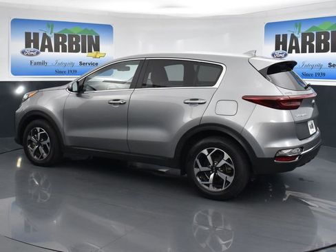 Used 2022 Kia Sportage LX FWD image 3