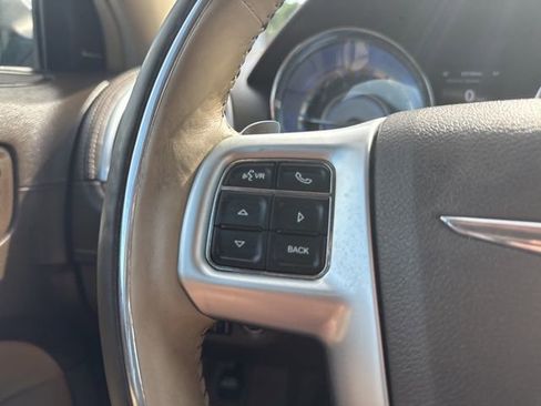 Used 2013 Chrysler 300 C Luxury Series w/ Harman Kardon Audio Group AWD/4WD image 23