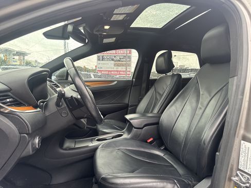 Used 2017 Lincoln MKC Reserve AWD/4WD image 25