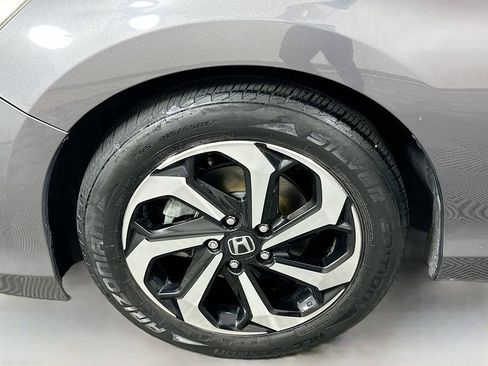 Used 2017 Honda Accord EX image 31
