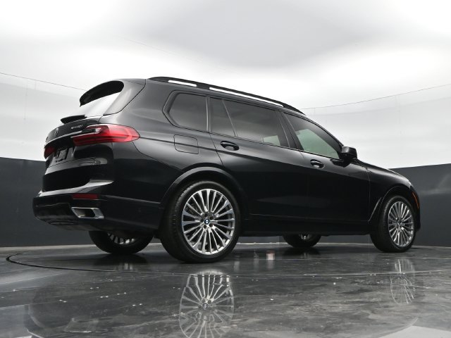 Used 2021 BMW X7 xDrive40i w/ Executive Package AWD/4WD image 46