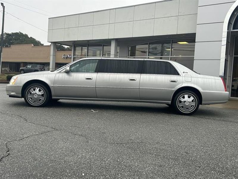 Used 2008 Cadillac DTS Limousine FWD image 5
