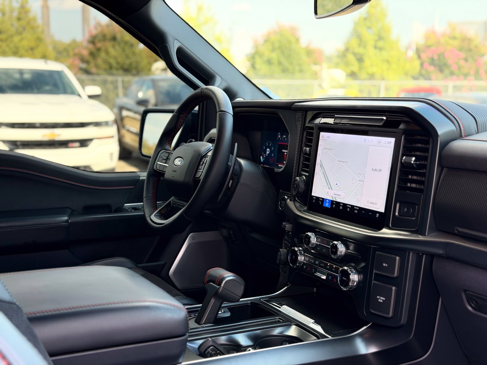 Used 2025 Ford F150 Raptor AWD/4WD image 29