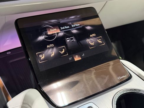 New 2026 Cadillac Vistiq Sport AWD/4WD image 33