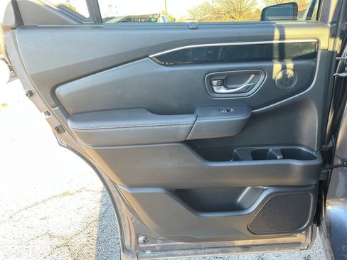 Used 2024 Honda Pilot Touring image 30