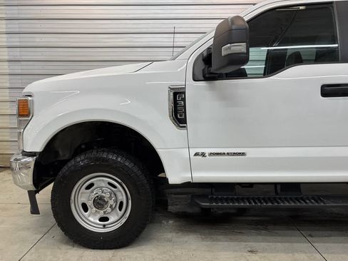 Used 2022 Ford F350 XL w/ Power Equipment Group AWD/4WD image 4