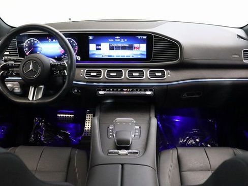 Used 2024 Mercedes-Benz GLS 580 4MATIC image 27