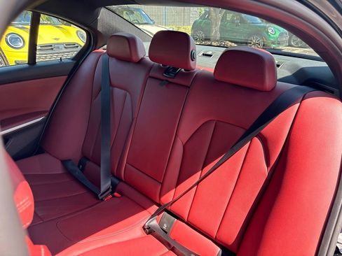Used 2025 BMW 330i xDrive Sedan w/ M Sport Package AWD/4WD image 19