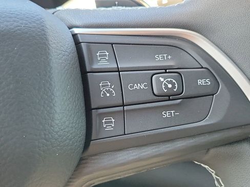 New 2025 Jeep Grand Cherokee Laredo image 14