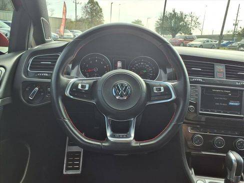 Used 2017 Volkswagen GTI SE image 13