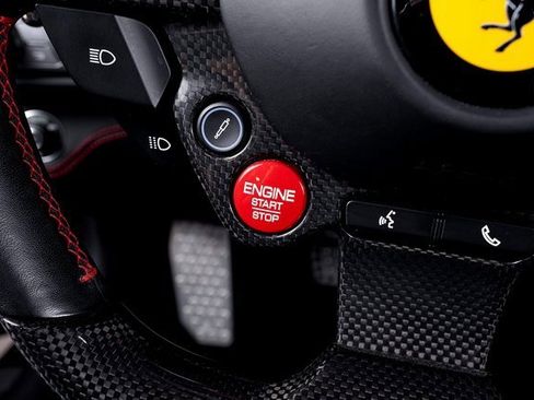 Used 2020 Ferrari Portofino image 40