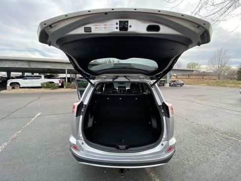 Used 2016 Toyota RAV4 SE image 23