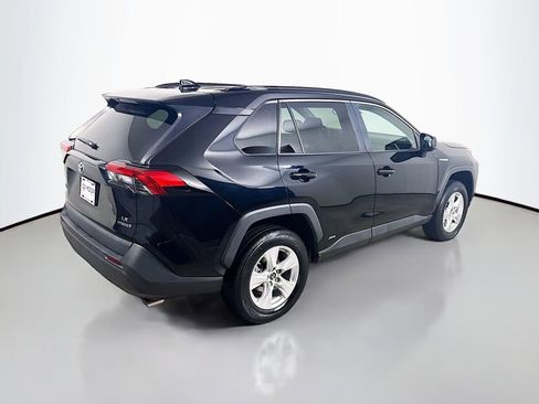 Certified 2021 Toyota RAV4 LE image 7
