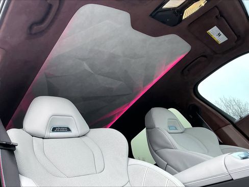 Used 2025 BMW XM image 23