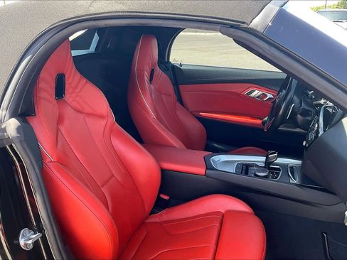 Used 2022 BMW Z4 M40i w/ Premium Package RWD image 8