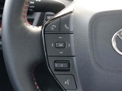 Used 2024 Toyota Prius Prime XSE Premium image 10