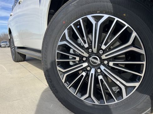 New 2026 Nissan Armada Platinum image 7