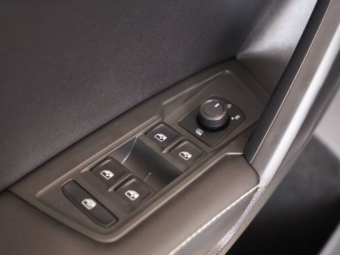 Certified 2024 Volkswagen Tiguan S FWD image 20