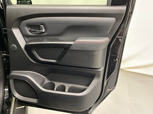 Used 2024 Nissan Titan PRO-4X w/ Pro-4x Convenience Package image 13