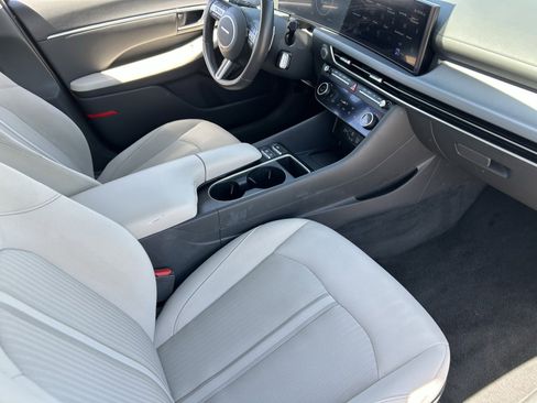 Used 2024 Hyundai Sonata SEL w/ Convenience Package FWD image 13