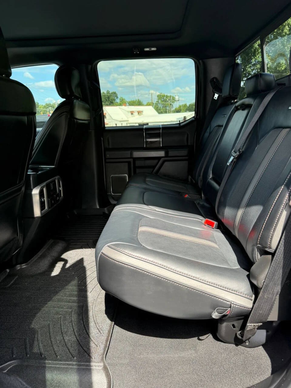 Used 2021 Ford F250 Platinum w/ FX4 Off-Road Package AWD/4WD image 9