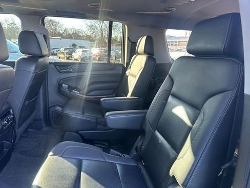 Used 2019 Chevrolet Suburban Premier image 38