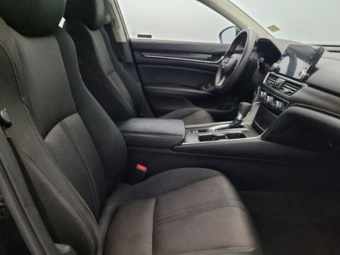 Used 2018 Honda Accord EX image 21
