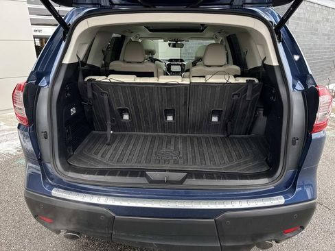 Used 2022 Subaru Ascent Limited w/ Technology Package image 6
