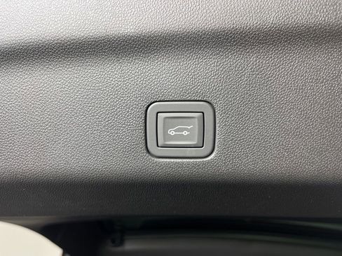 New 2026 Chevrolet Suburban High Country AWD/4WD image 24