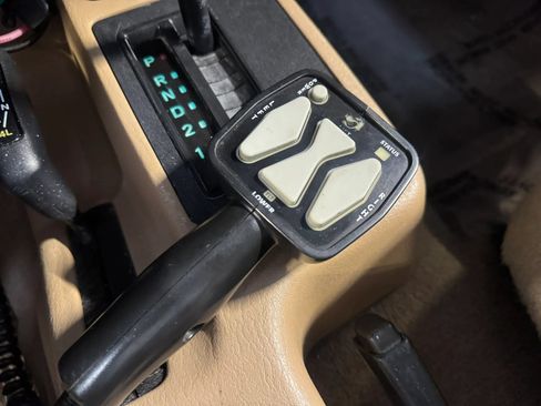 Used 2000 Jeep Wrangler Sahara AWD/4WD image 17