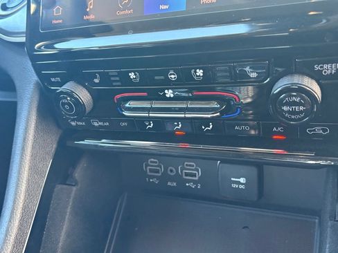 Used 2022 Jeep Grand Cherokee L Limited w/ Luxury Tech Group II AWD/4WD image 15
