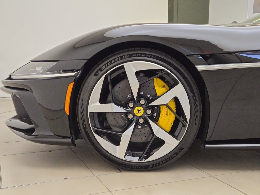 Used 2025 Ferrari 12Cilindri RWD image 11
